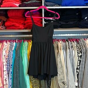 Lovers + Friends black sleeveless sweetheart neckline mini dress size S